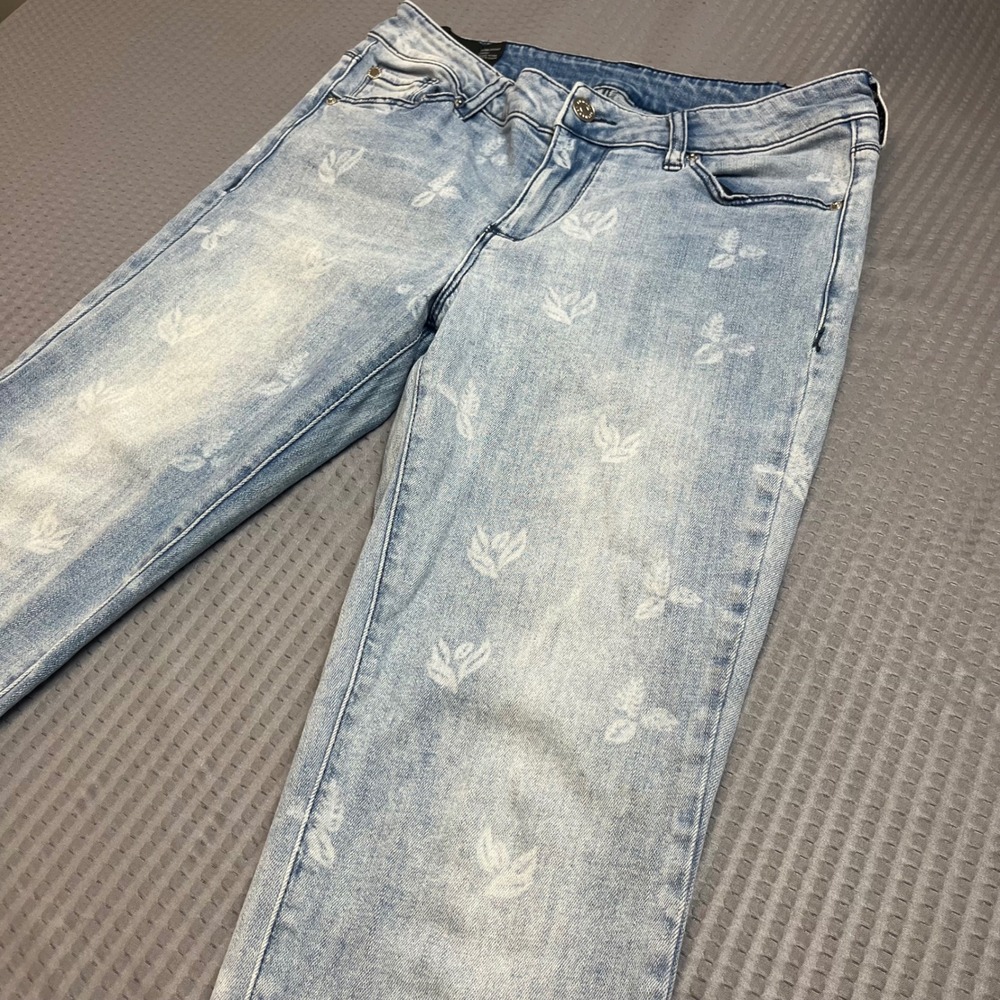 Armani Exchange Womens Jeans Size 27R Super Skinny Capri Leaf Print